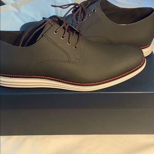 Black low boot